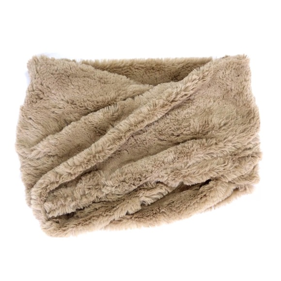 Super Soft Beige Faux Fur Neck Warmer - Picture 3 of 3